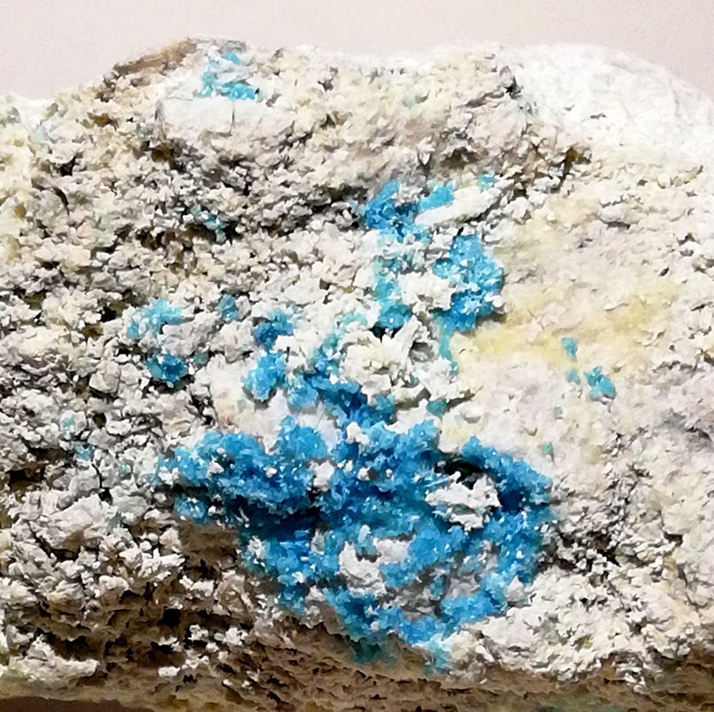 Magnesioaubertite