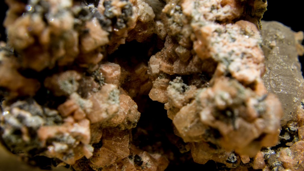 Hematite & Calcite & Microcline