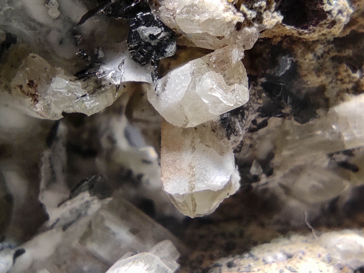 Fluorapatite Hematite & Calcite