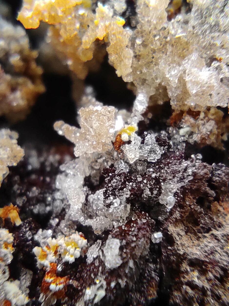 Willemite Mimetite & Cerussite On Goethite