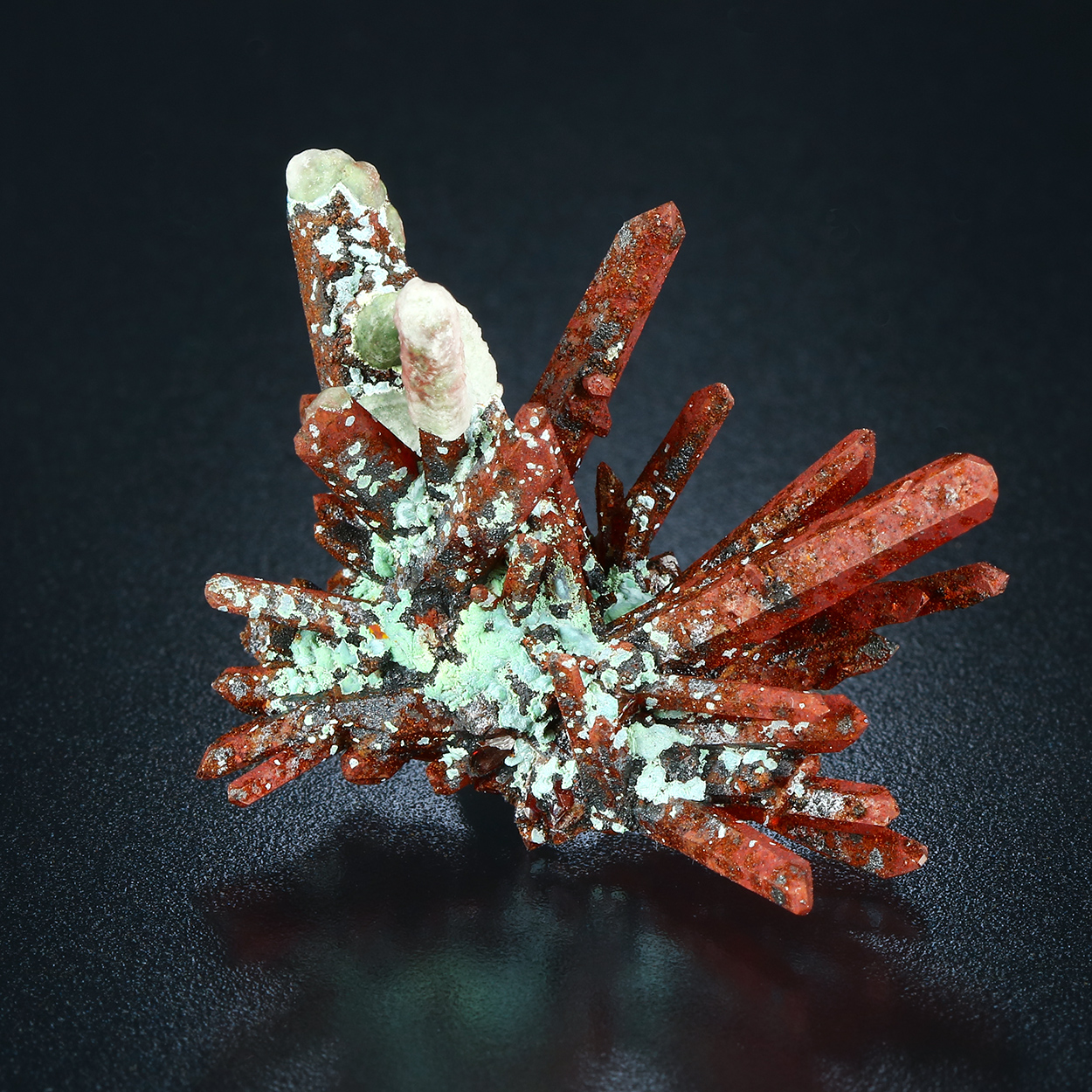Quartz With Malachite