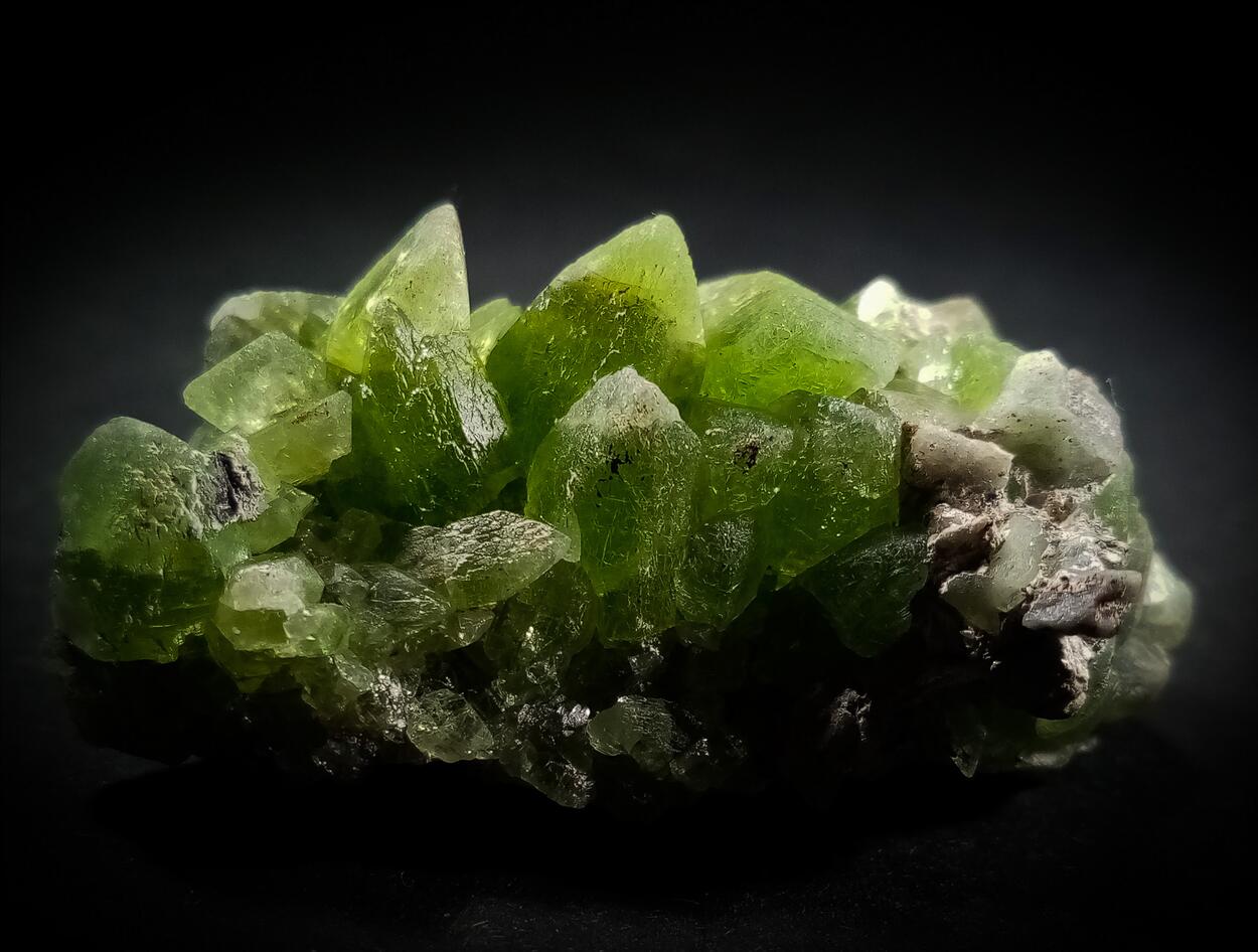 Forsterite Var Peridot