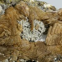 Roweite On Andradite