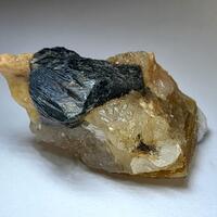 Tapiolite