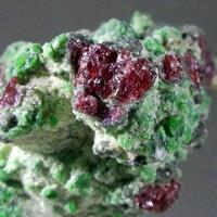 Pyrope & Chromian Diopside With Kelyphite