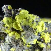 Natrozippeite On Gypsum With Jarosite