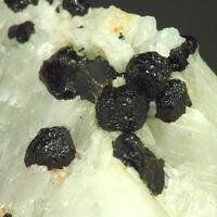 Calzirtite