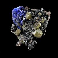 Bromian Chlorargyrite With Azurite