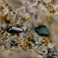 Pseudobrookite & Hematite