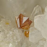 Fluornatropyrochlore & Zircon