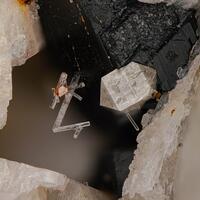 Britholite-(Ce) Zircon & Fluornatropyrochlore