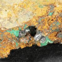 Moschellandsbergite With Malachite