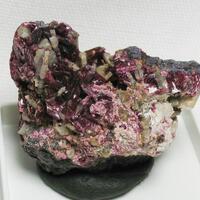 Erythrite