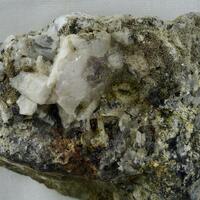 Johannsenite & Axinite-(Mn)