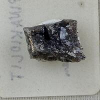 Pinakiolite