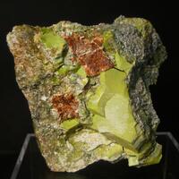 Pyroaurite & Serpentine