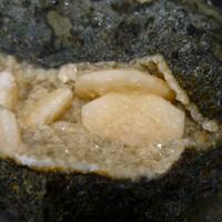 Gmelinite-Na
