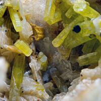 Pyromorphite On Baryte