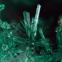 Dioptase With Wulfenite