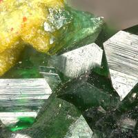 Ferrilotharmeyerite & Olivenite