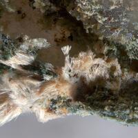Zincoberaunite