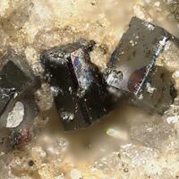 Apuanite