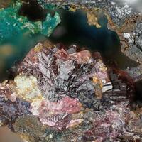 Ahlfeldite