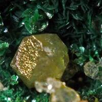 Bromian Chlorargyrite Quartz On Malachite