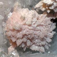 Manganoan Calcite On Quartz