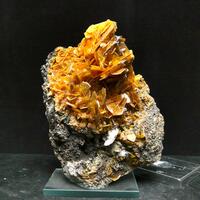 Wulfenite