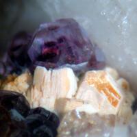 Fluorite & Gadolinite-(Y)