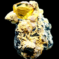 Titanite Aegirine With Calcite