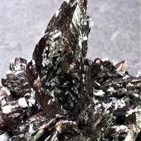 Axinite-(Mn) With Quartz