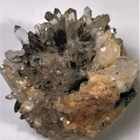 Luinaite-(OH) With Quartz