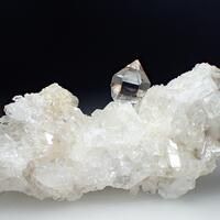 Quartz Var Schaumburger Diamond