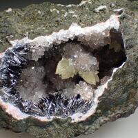 Quartz Goethite & Calcite