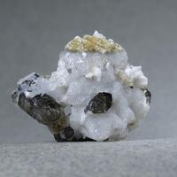 Gobbinsite Chabazite Quartz Anatase & Petersenite-(Ce) Psm Synchysite-(Ce)