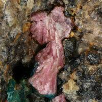 Ahlfeldite