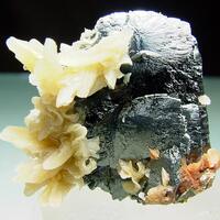 Ferberite With Calcite