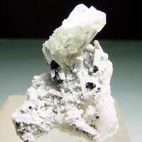 Hydroxylherderite
