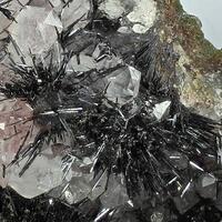 Quartz & Goethite