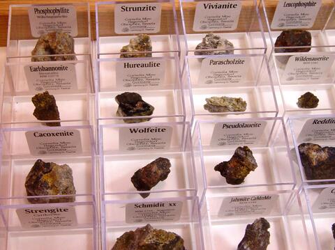 Label Images - only: Mixed Minerals