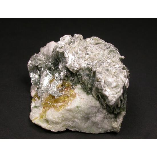Fluorapophyllite-(K) & Clinochlore