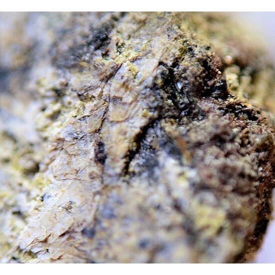 Manganbelyankinite