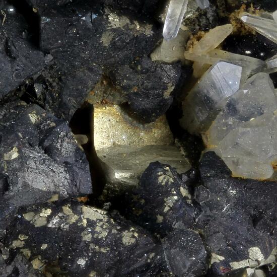 Chalcopyrite With Quartz