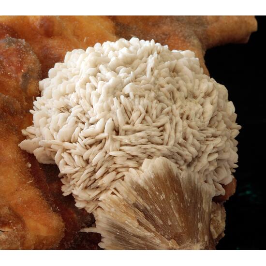 Baryte On Calcite