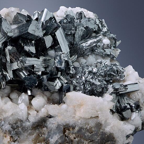 Manganite On Quartz