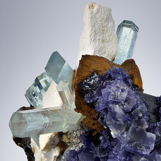 Aquamarine & Fluorite With Schorl & Limonite Psm Siderite