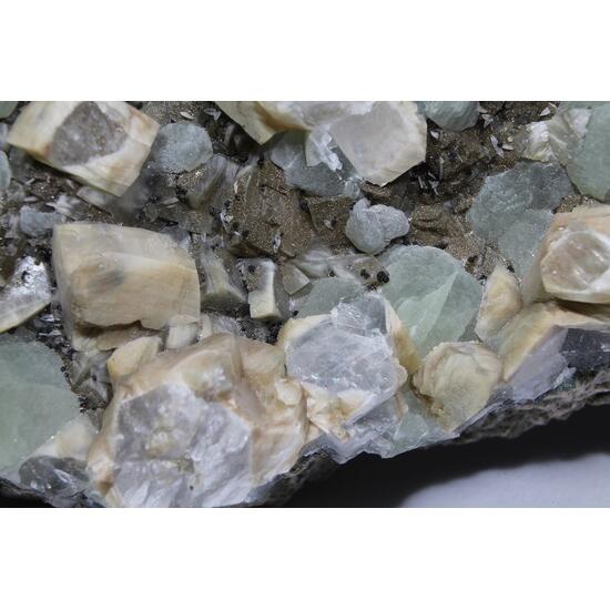 Prehnite Calcite & Julgoldite-(Fe2+)