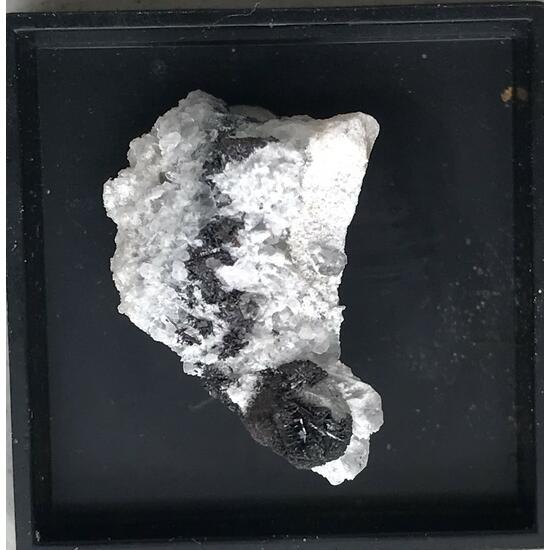 Hübnerite